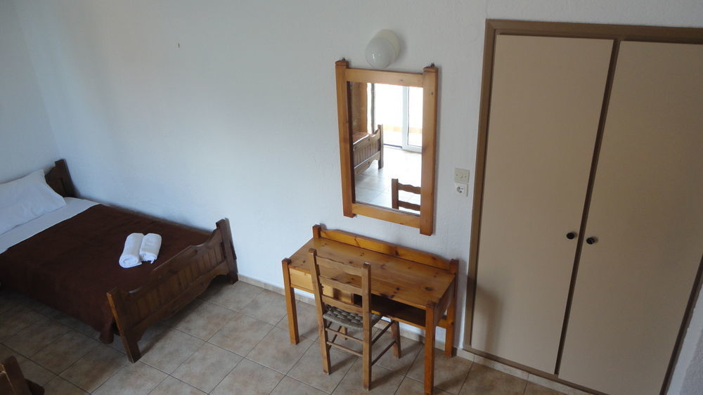 Ibiscus Hotel Malia Buitenkant foto